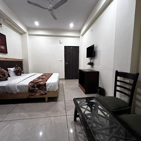 Hangout Inn ภาคัลปูร์ ภายนอก รูปภาพ